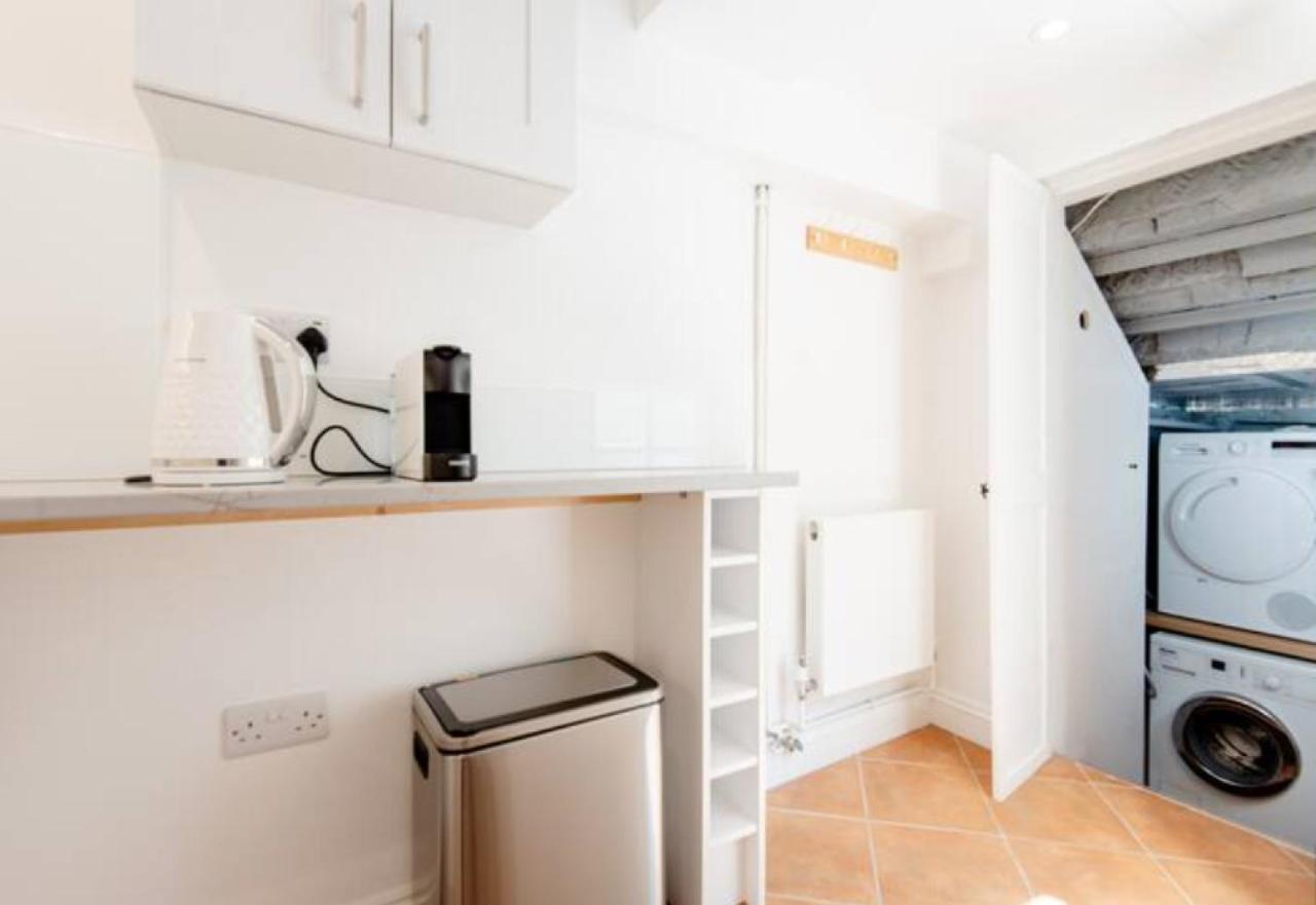 Well-Positioned Studio Flat London Exterior photo