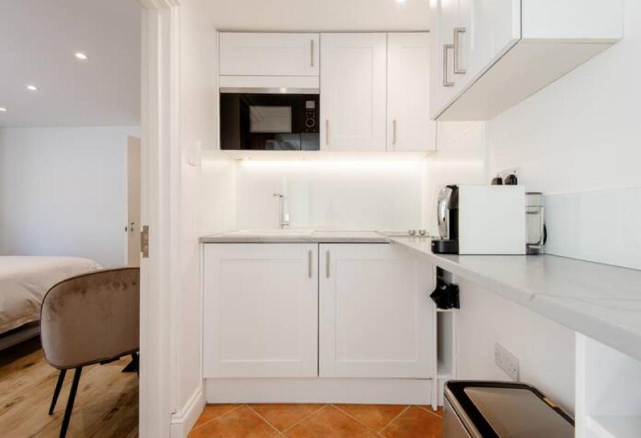 Well-Positioned Studio Flat London Exterior photo